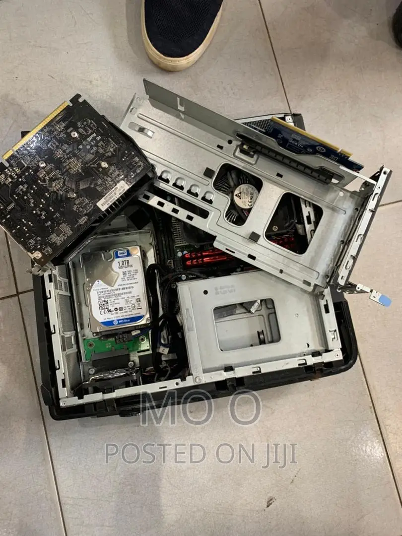 Desktop Computer Dell Aurora 16GB Intel Core I7 HDD+SSD 256GB