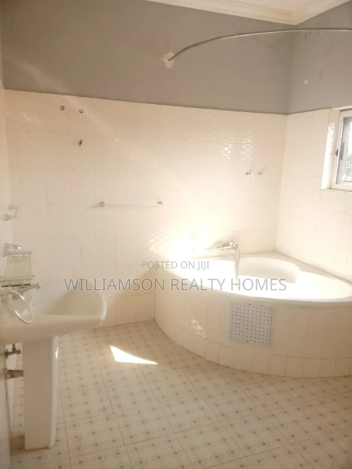 4bdrm House in Hfc Estate, Spintex for rent