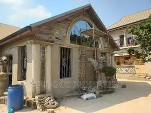 8bdrm House in Star Gate Properties, Kumasi Metropolitan for sale