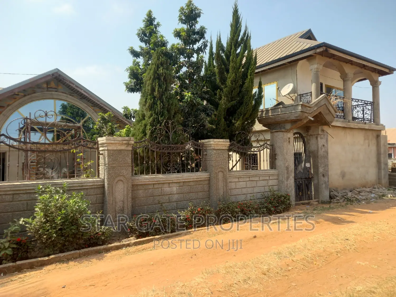 8bdrm House in Star Gate Properties, Kumasi Metropolitan for sale
