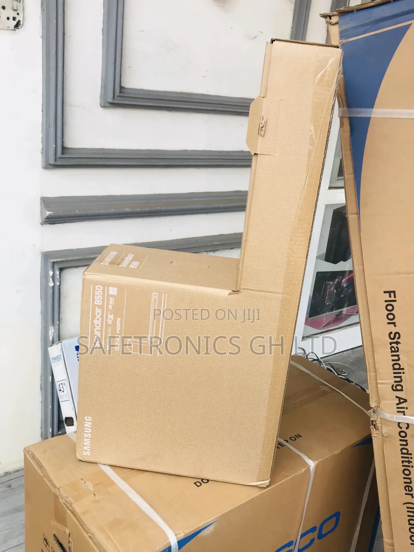 Black Samsung B550 Wireless Electric Bluetooth Soundbar