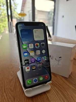 Apple iPhone XR 128 GB White