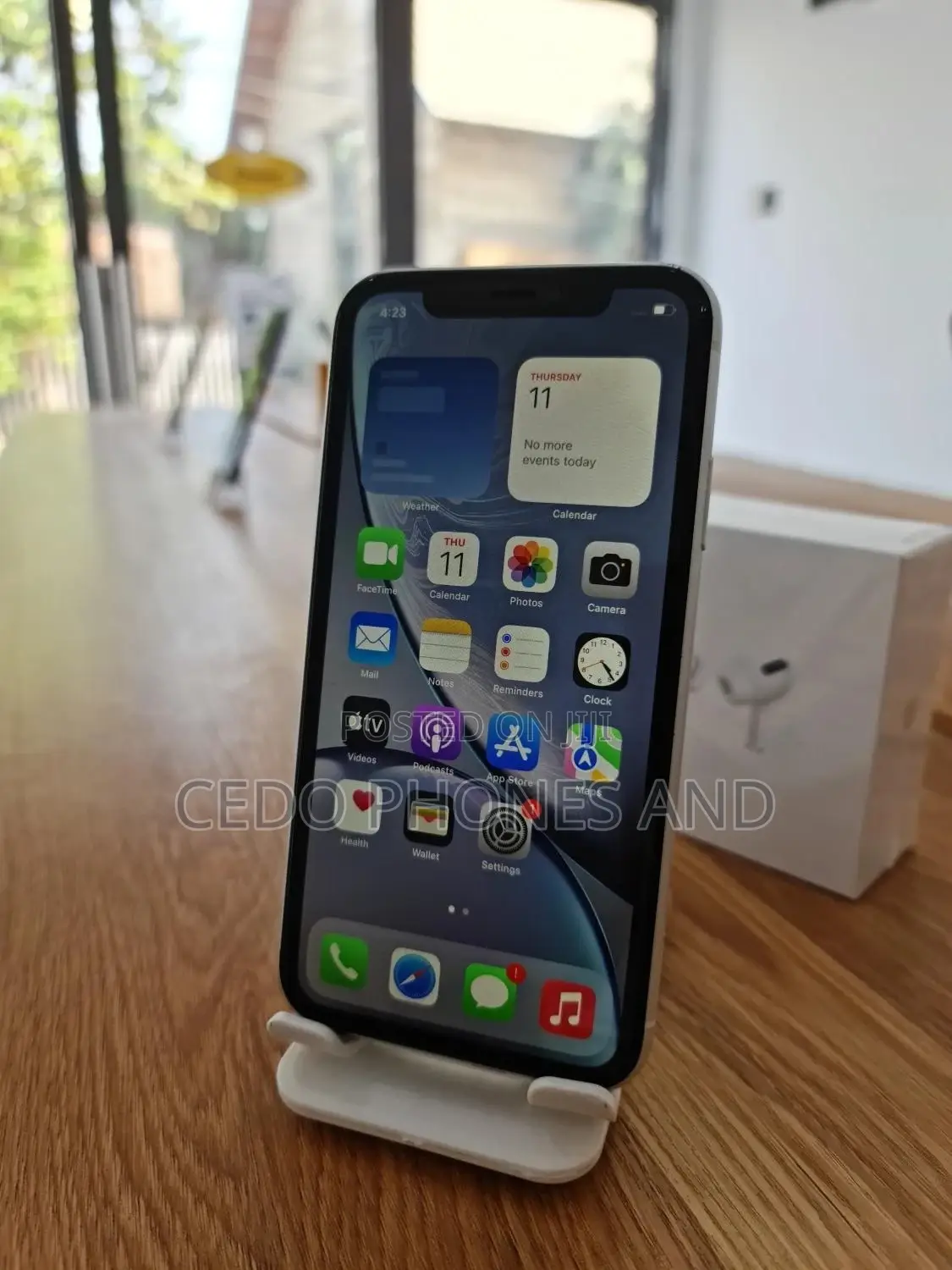 Apple iPhone XR 128 GB White