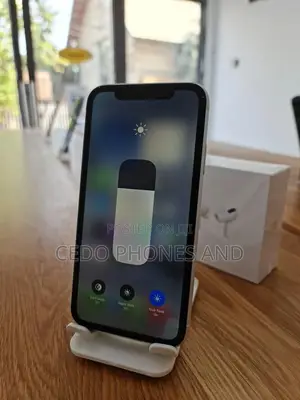 Apple iPhone XR 128 GB White
