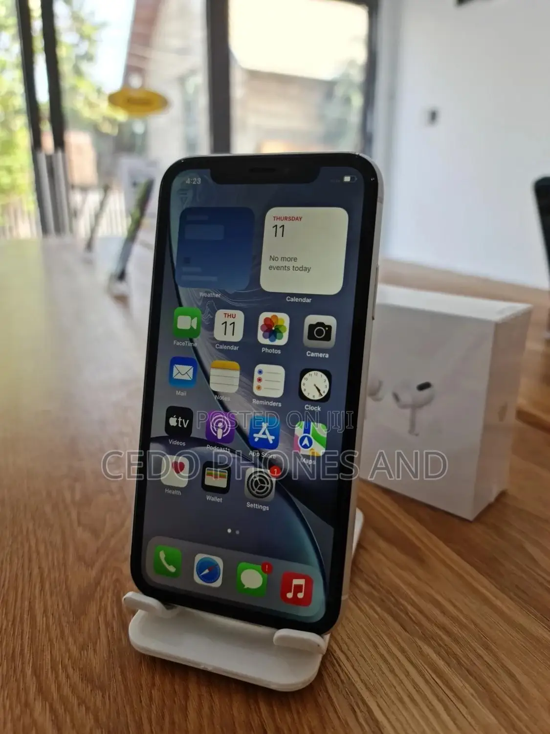Apple iPhone XR 128 GB White
