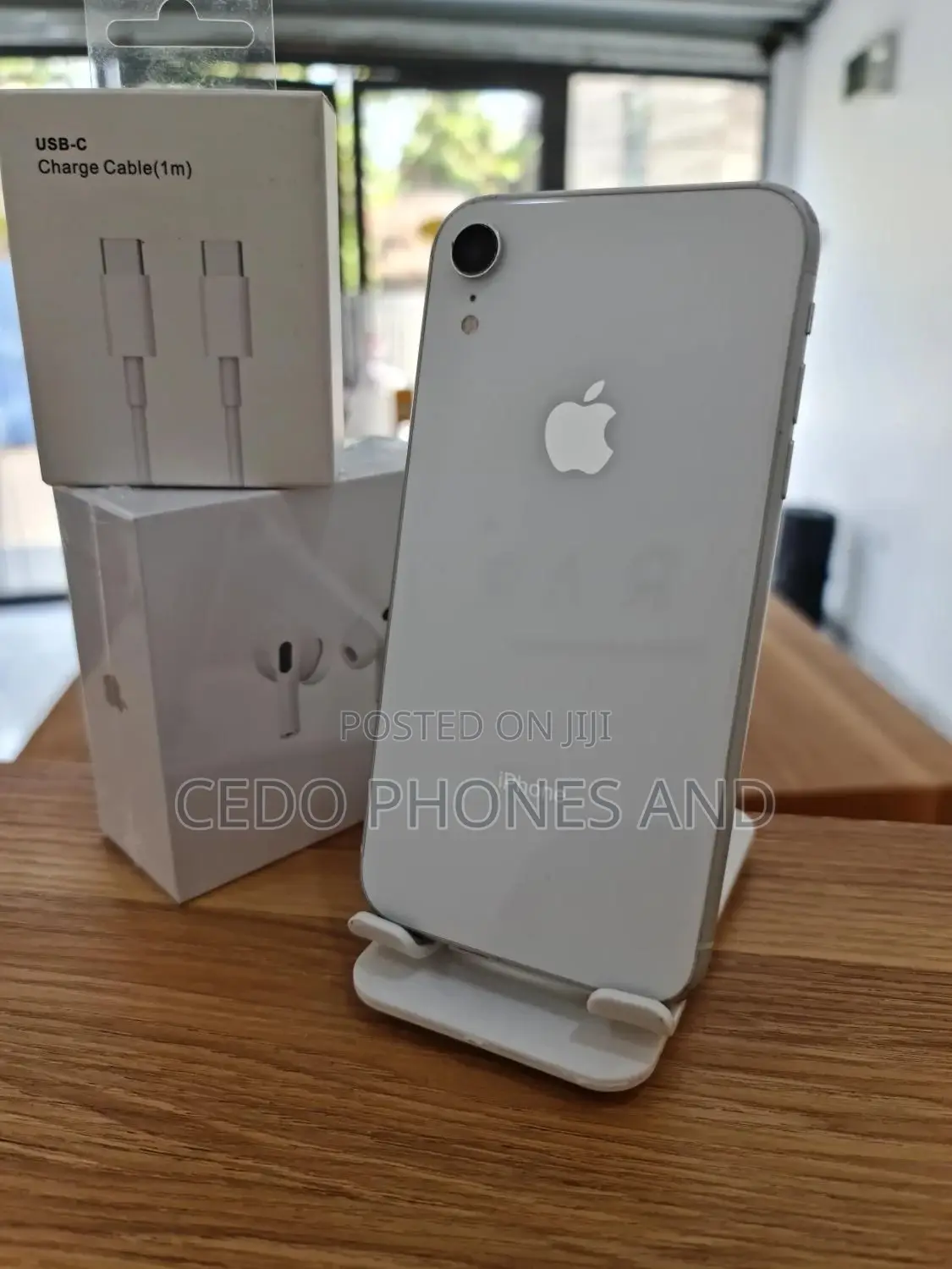 Apple iPhone XR 128 GB White