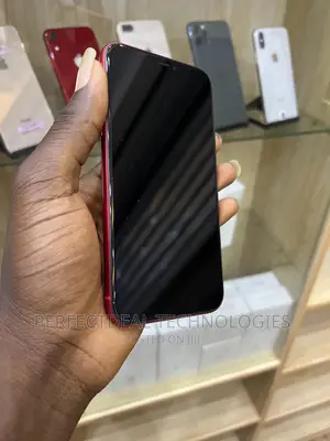 New Apple iPhone 11 128 GB Red