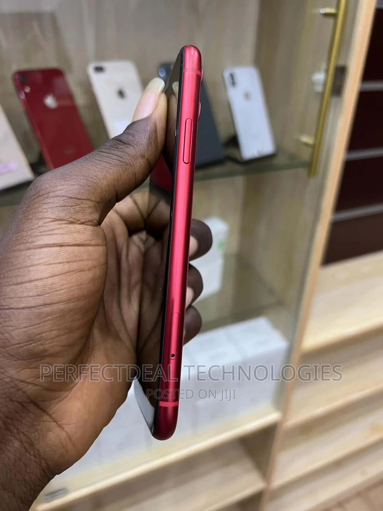 New Apple iPhone 11 128 GB Red