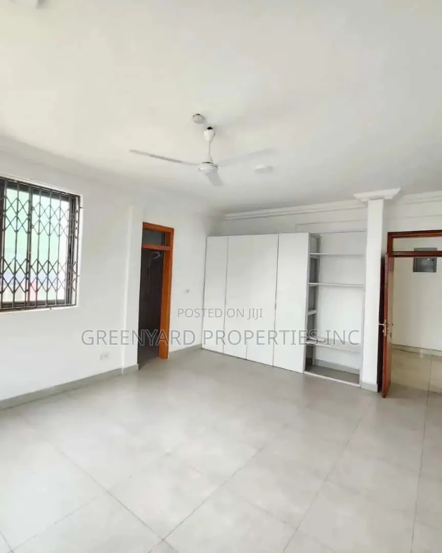 3bdrm Apartment in American House, East Legon for rent