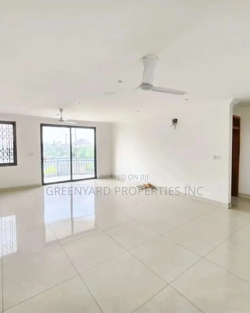 3bdrm Apartment in American House, East Legon for rent