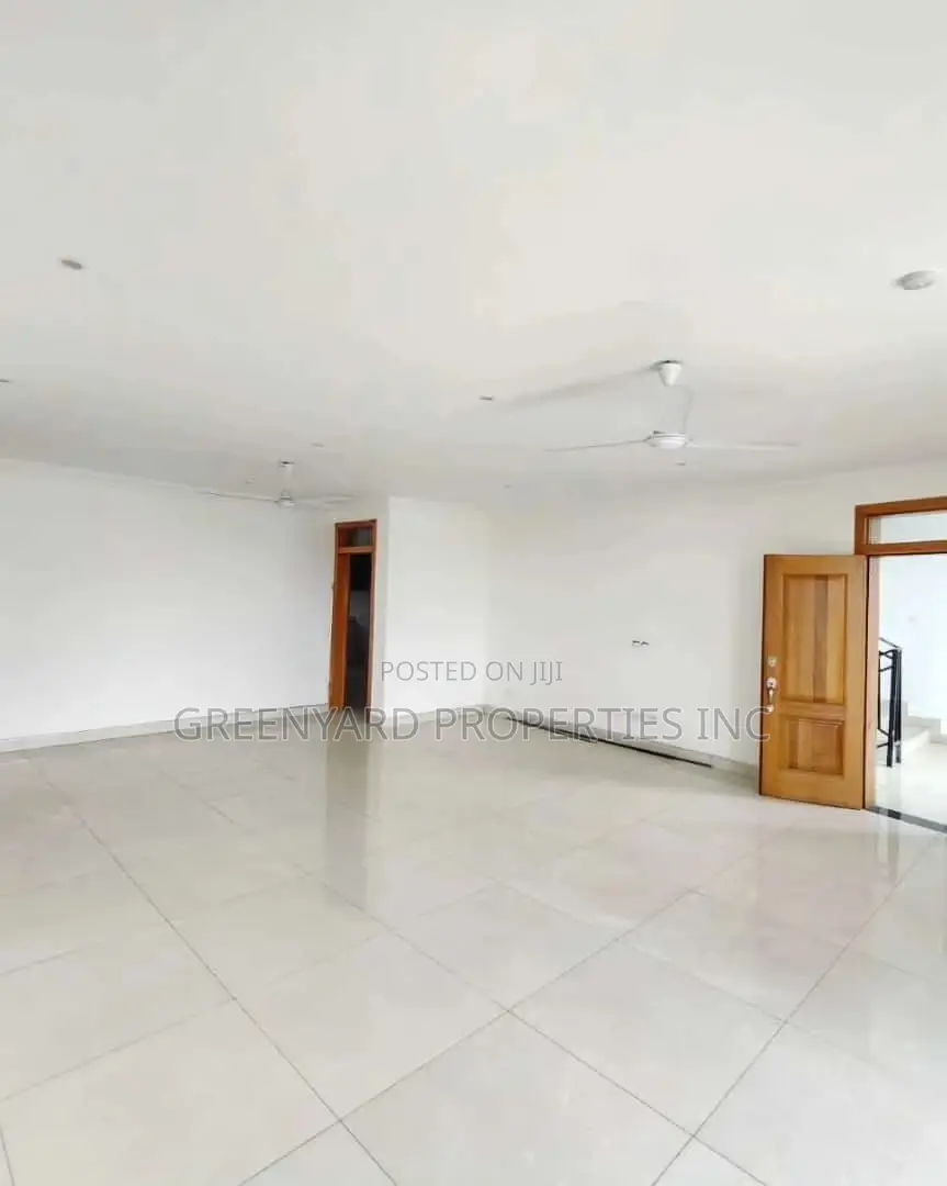 3bdrm Apartment in American House, East Legon for rent