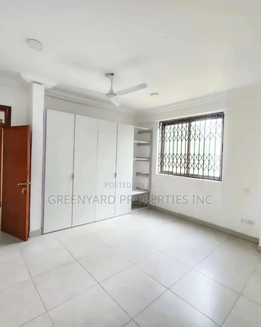 3bdrm Apartment in American House, East Legon for rent