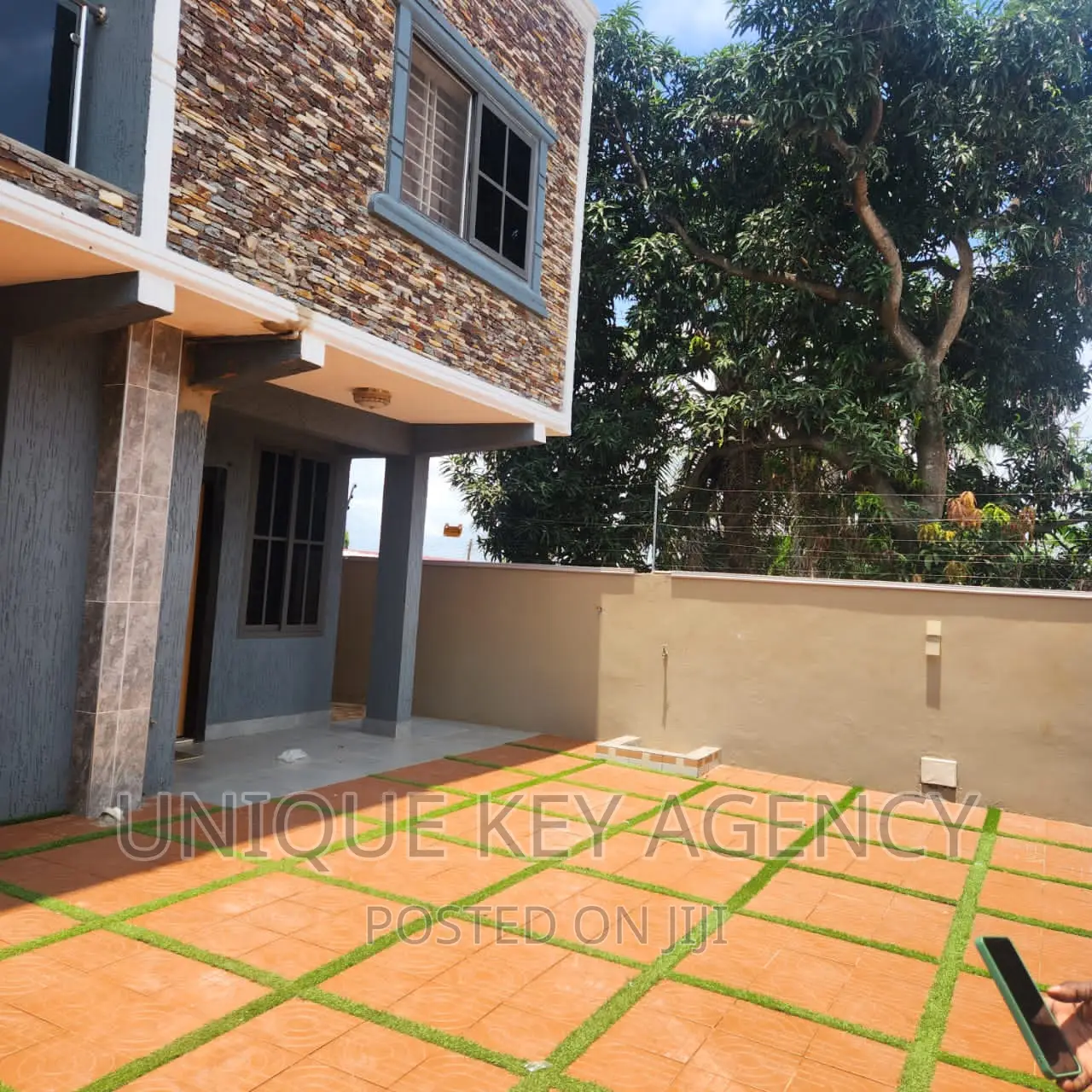 4bdrm House in Unique Key Agency, Lapaz for rent