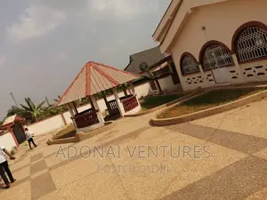 8bdrm House in Kotei Deduako, Kumasi Metropolitan for sale
