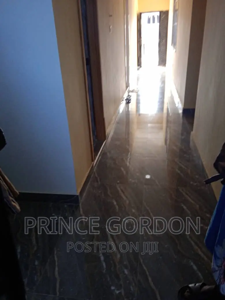 7bdrm Duplex in Nyanaano, Nyanyano for sale