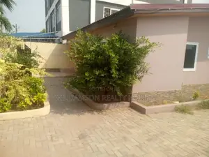 Commercial 2bedrms Detached Selfcompound Hse4rent,Spintex