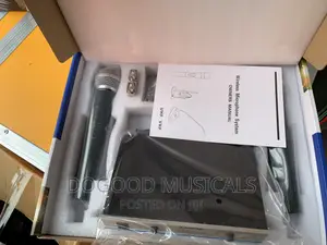 SHURE v-3300 2in1 Wireless Microphone