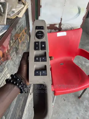 Hyundai Elantra 2017 Driver Side Door Switch