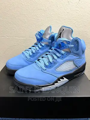 Air Jordan 5 Retro UNC