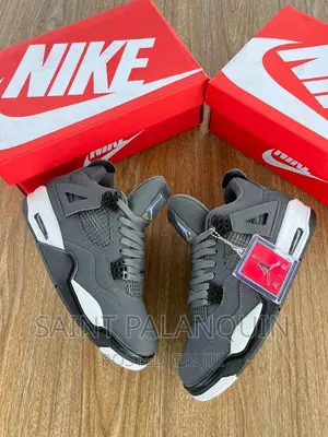 Air Jordan 4