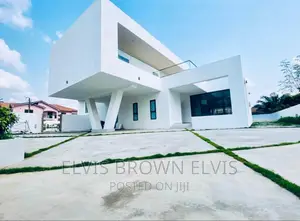 6bdrm Mansion in East Legon American for sale