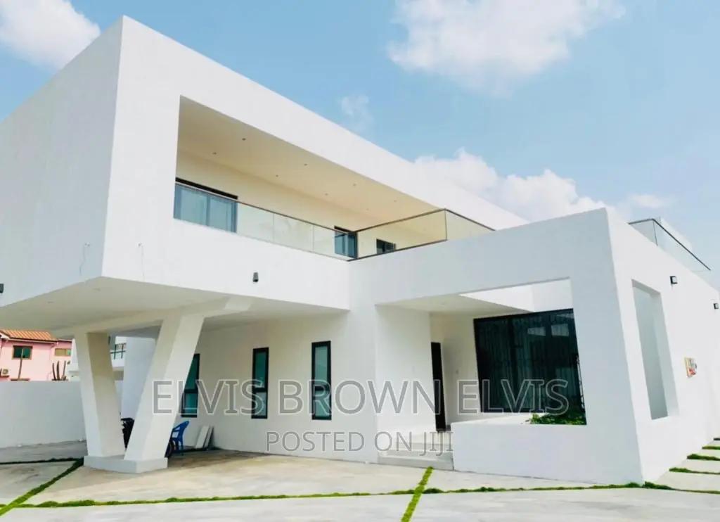 6bdrm Mansion in East Legon American for sale