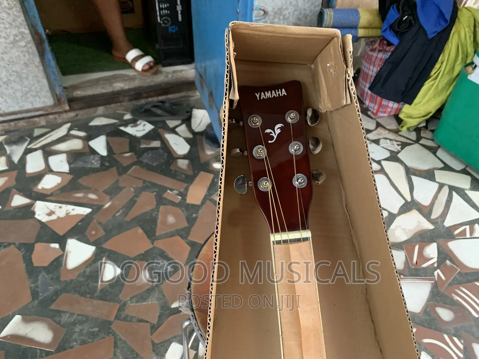 Yamaha Simi Acoustic Guitar
