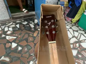 Yamaha Simi Acoustic Guitar