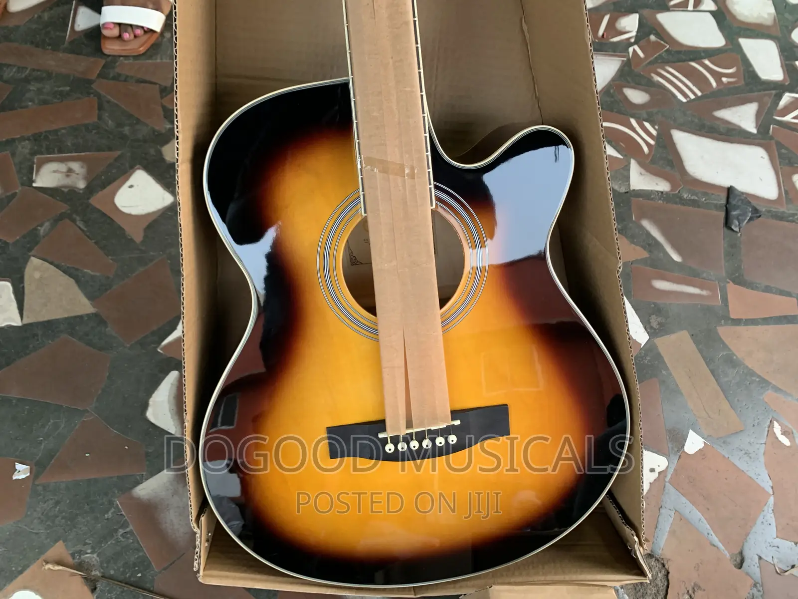 Yamaha Simi Acoustic Guitar