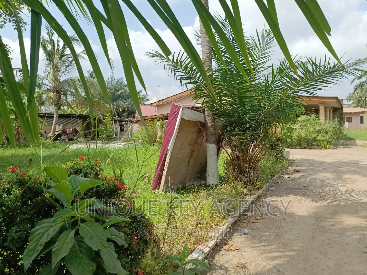 11 Plot for Sale at Tesano
