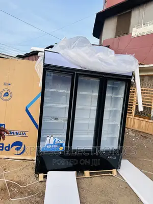 Full Auto Display Fridge Pearl PVC-150
