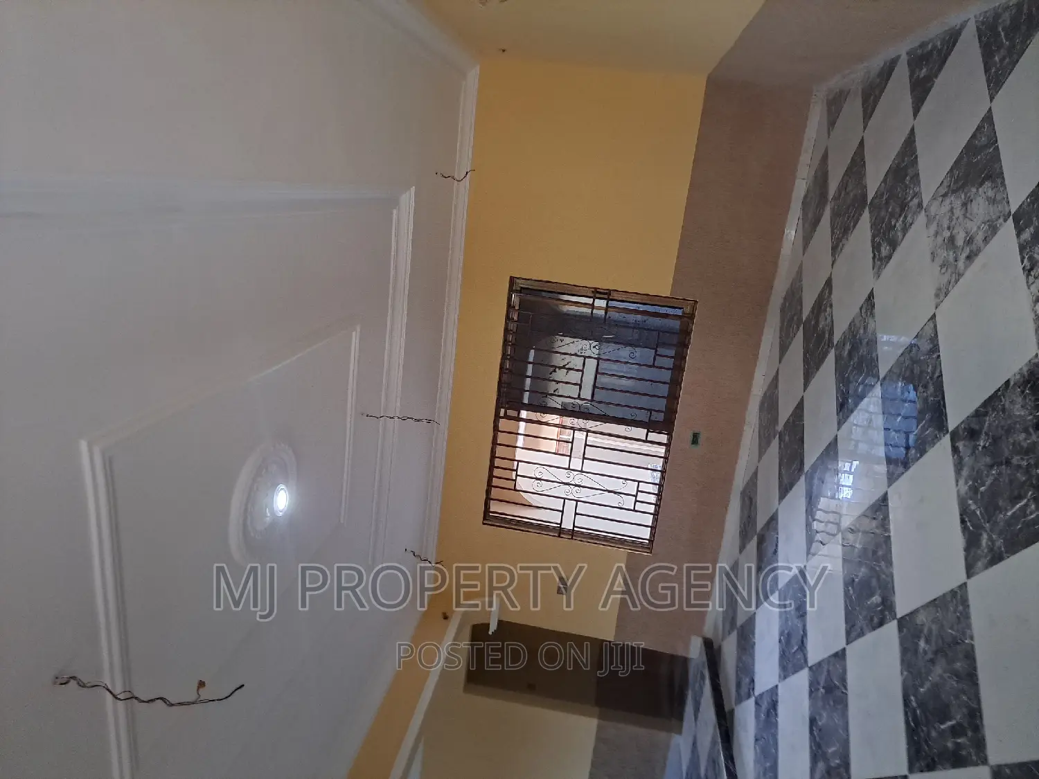 5bdrm House in Dawhenya, Tema Metropolitan for sale