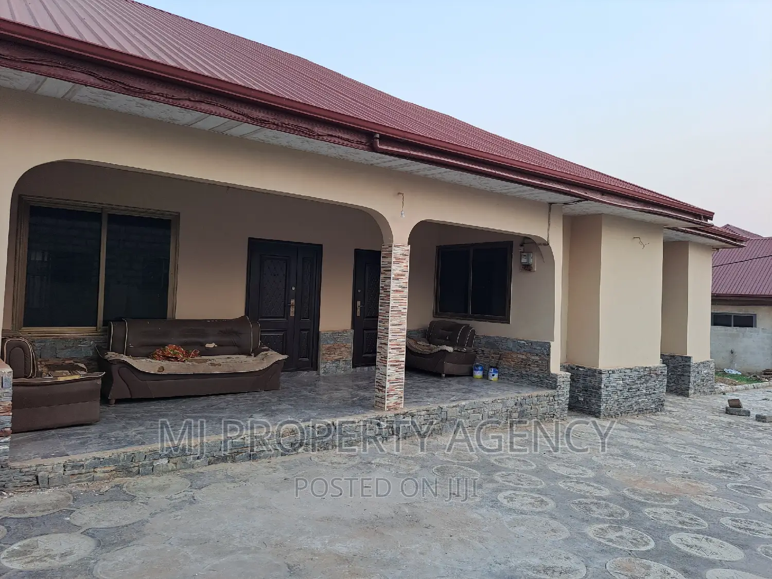 5bdrm House in Dawhenya, Tema Metropolitan for sale