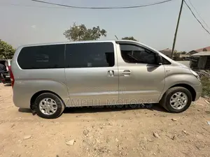 Hyundai Starex 2013 Grey