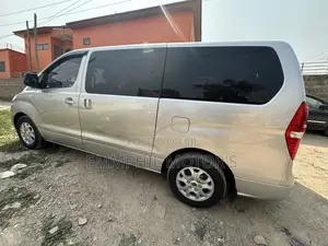 Hyundai Starex 2013 Grey