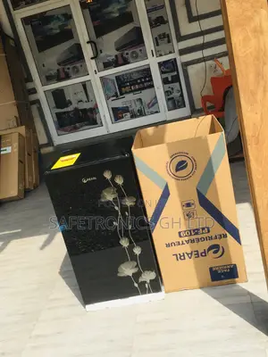 Black Pearl Glass 82L Singledoor Topfreezer Tabletop Fridge