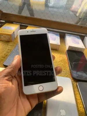 Apple iPhone 7 128 GB Gold