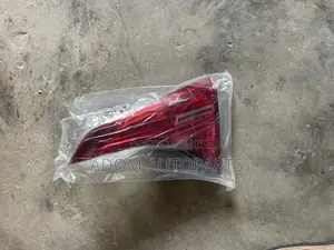 Toyota Corolla 2017 2018 2019 Boot Light