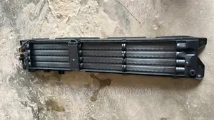 Honda CR-V 2017,2018,2019,2020,2021 Down Shutter Grille