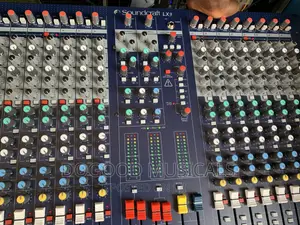 Soundcraft Lx9 24channel Mixer