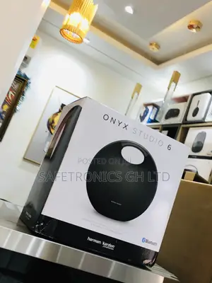 Onyx Studio 6 Harman Kardon Black Bluetooth Wireless Speaker