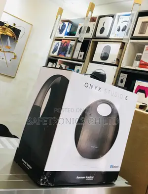 Harman Kardon Black Onyx Studio 6 Wireless Bluetooth Speaker