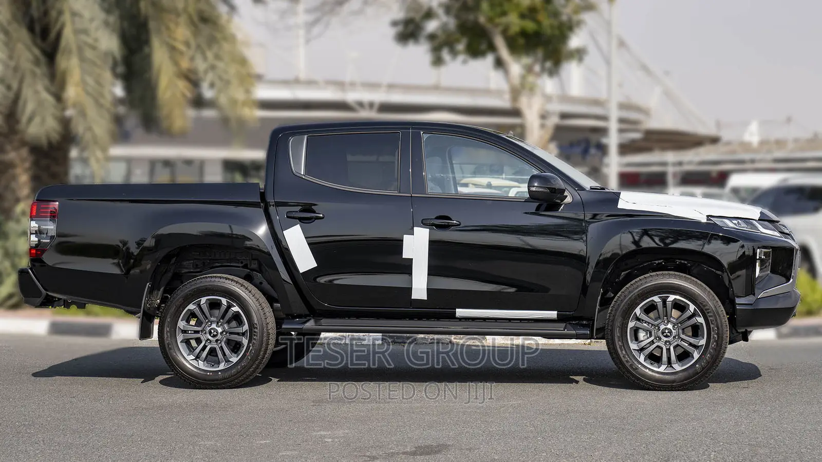 New Mitsubishi L200 2023 Black