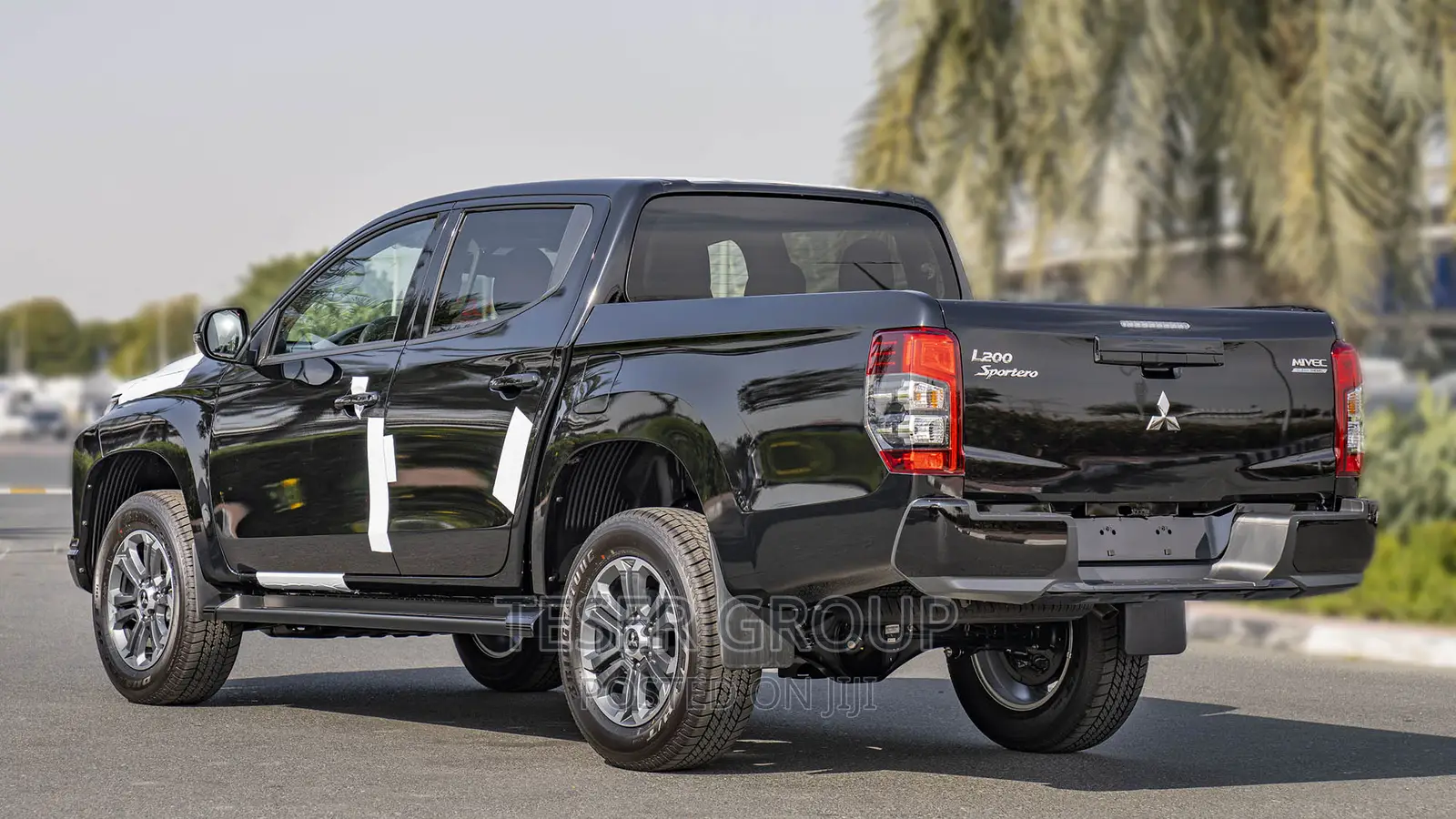New Mitsubishi L200 2023 Black