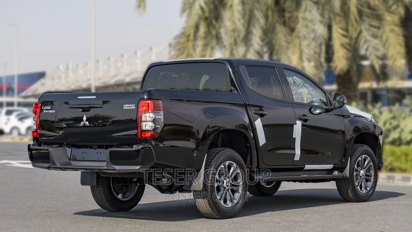 New Mitsubishi L200 2023 Black