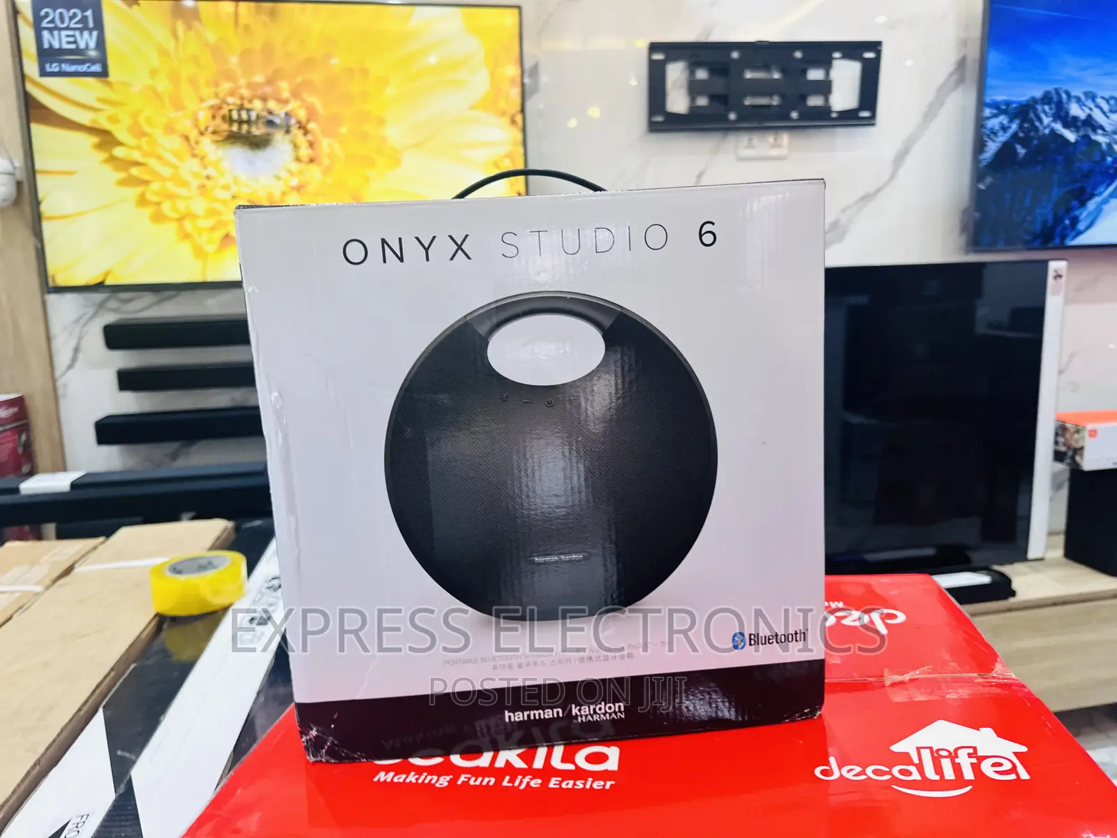 Grab Your Favorite  Bluetooth Speaker Onyx 6