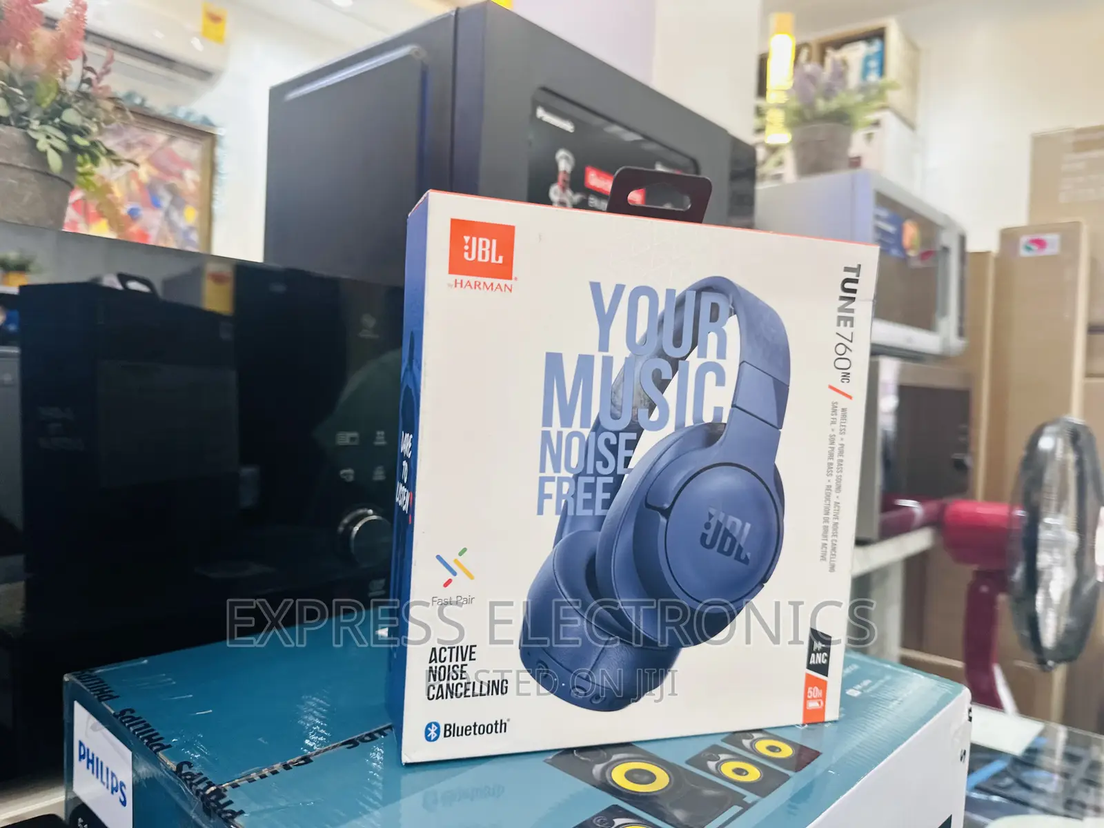 Immersive Yourself With JBL Tune 760 Headphones