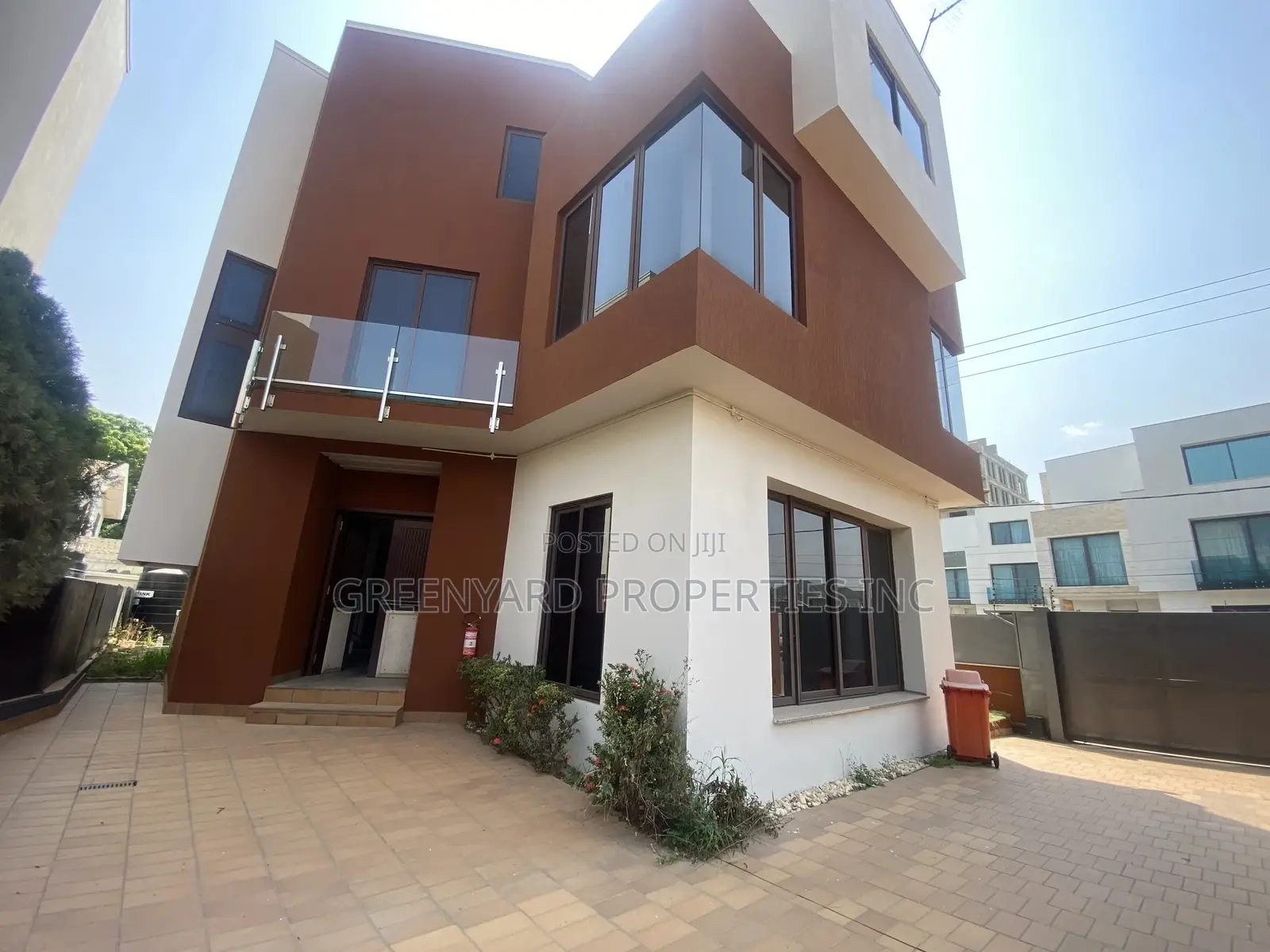 4bdrm Townhouse / Terrace in East Legon for rent