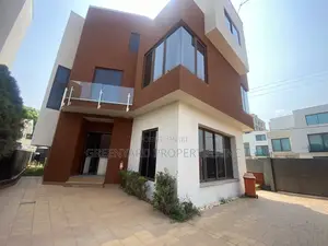4bdrm Townhouse / Terrace in East Legon for rent