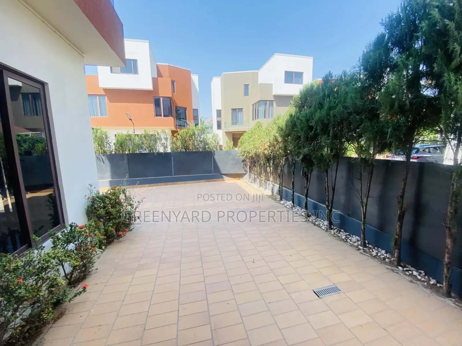 4bdrm Townhouse / Terrace in East Legon for rent